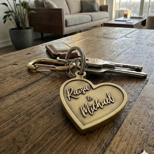 Herzanhänger für den Schlüsselbund aus Messing – mit persönlicher Gravur