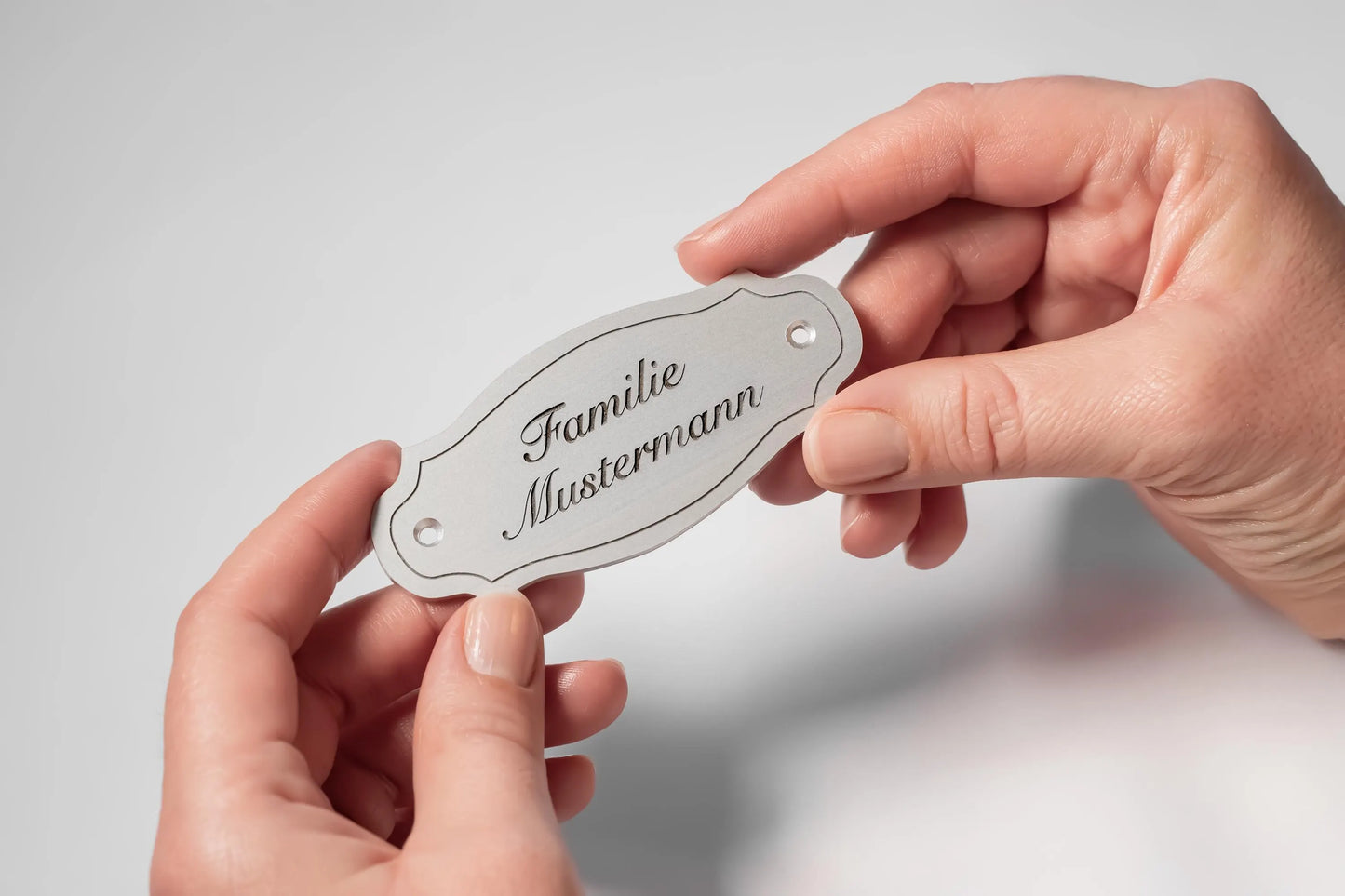 Klingelschild | Türschild | Namensschild | Haustür | Briefkasten | personalisiert | Aluminium | Metall | eloxiert, gebürstete Optik | silber