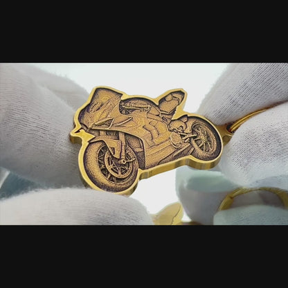 Individueller Schlüsselanhänger nach Kundenfoto | Dein eigenes Auto oder Motorrad als Anhänger | Personalisiertes Autogeschenk mit Gravur | aus hochwertigem Messing